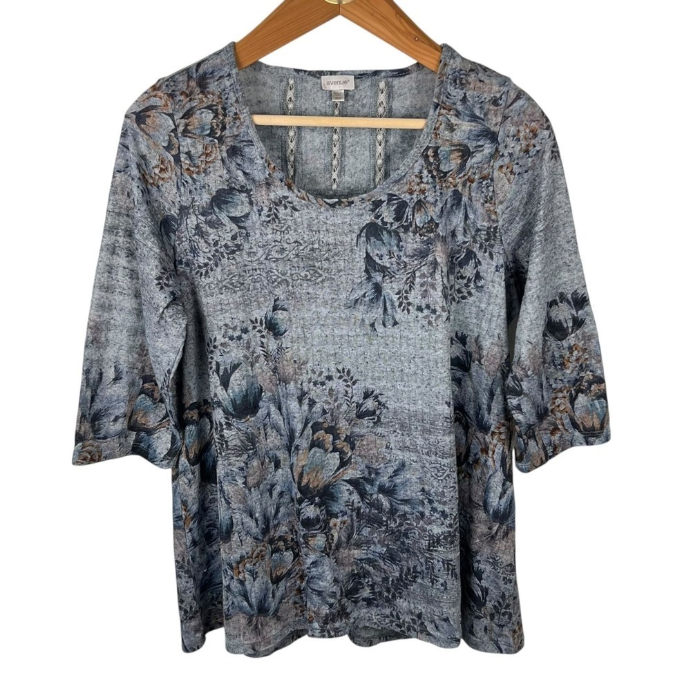 Avenue Stretch Knit Top Size 18/20 W Grey Floral 3/4 Sleeve Linen Blend Comfort
